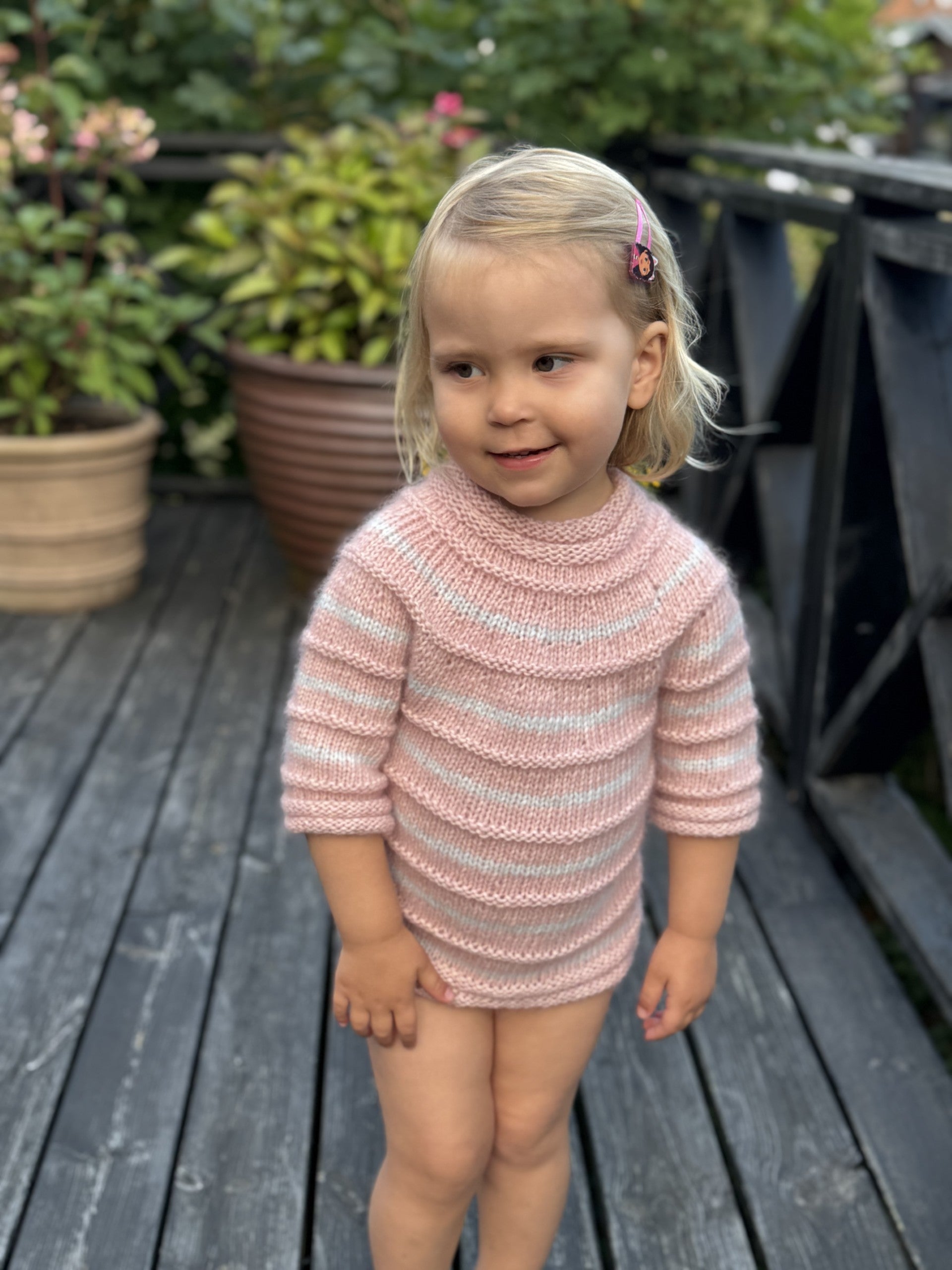 kit til "BØRNESWEATER MORMOR`S STRIBER"