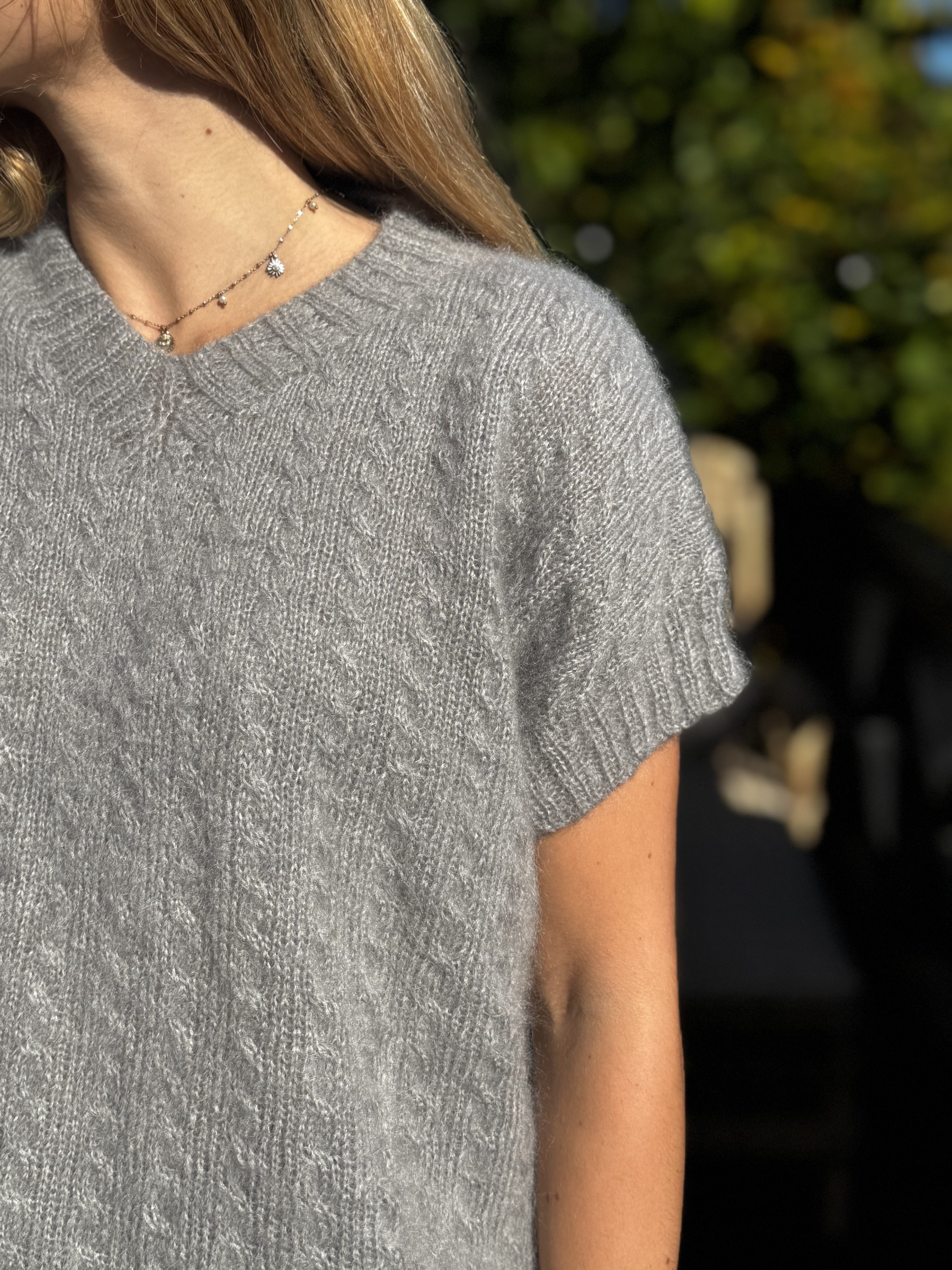 DALIA VEST