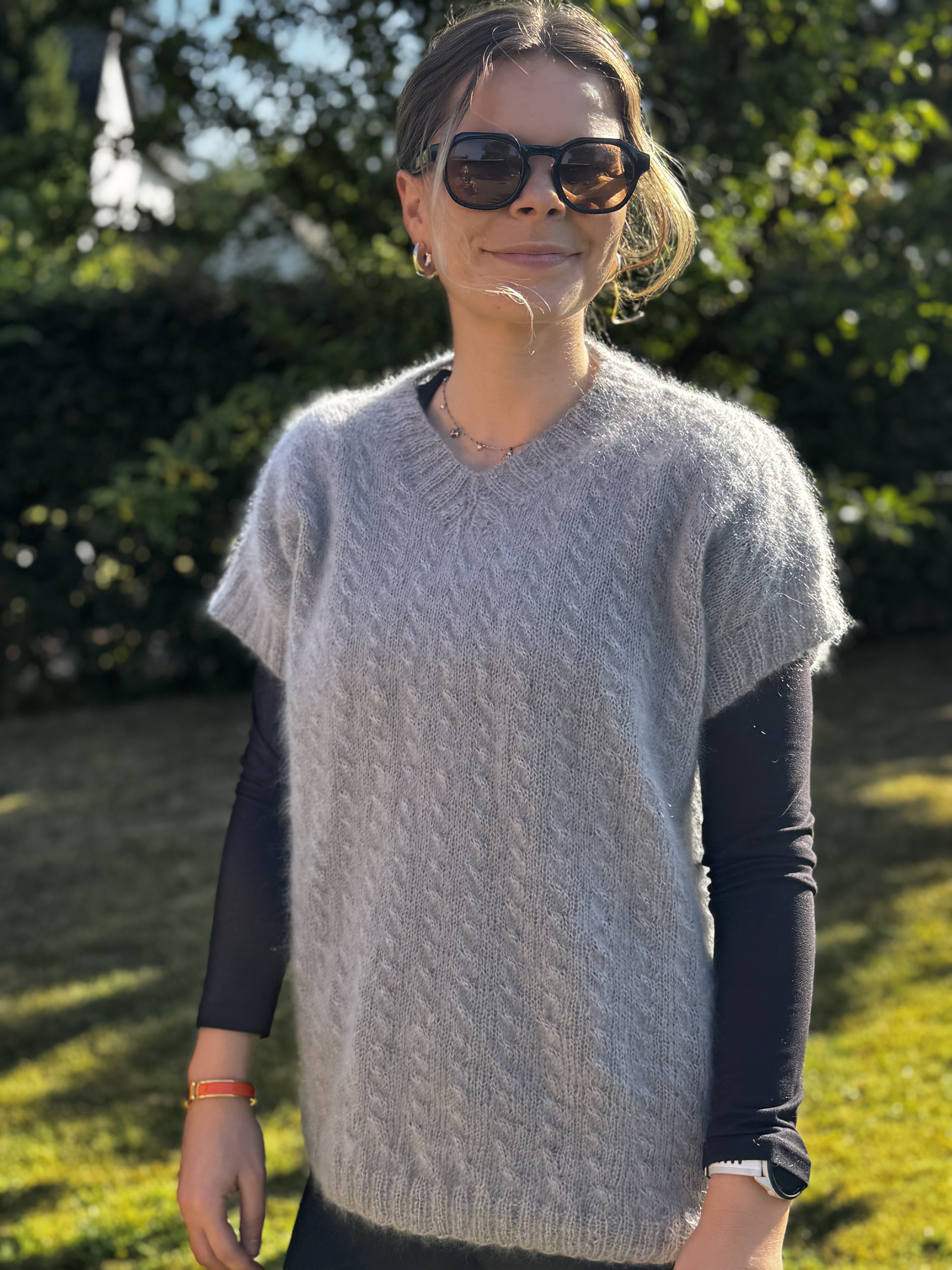 DALIA VEST
