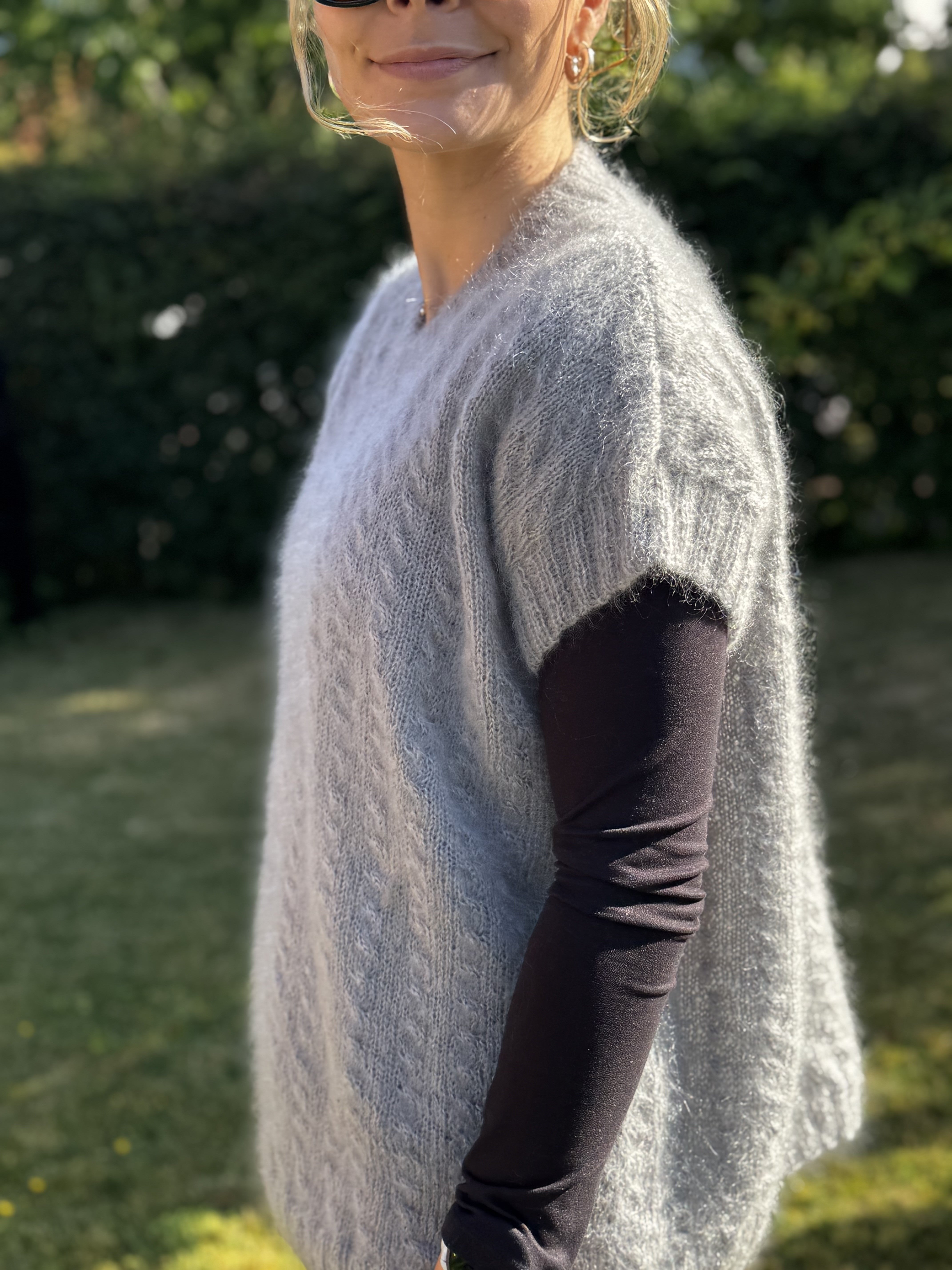 DALIA VEST
