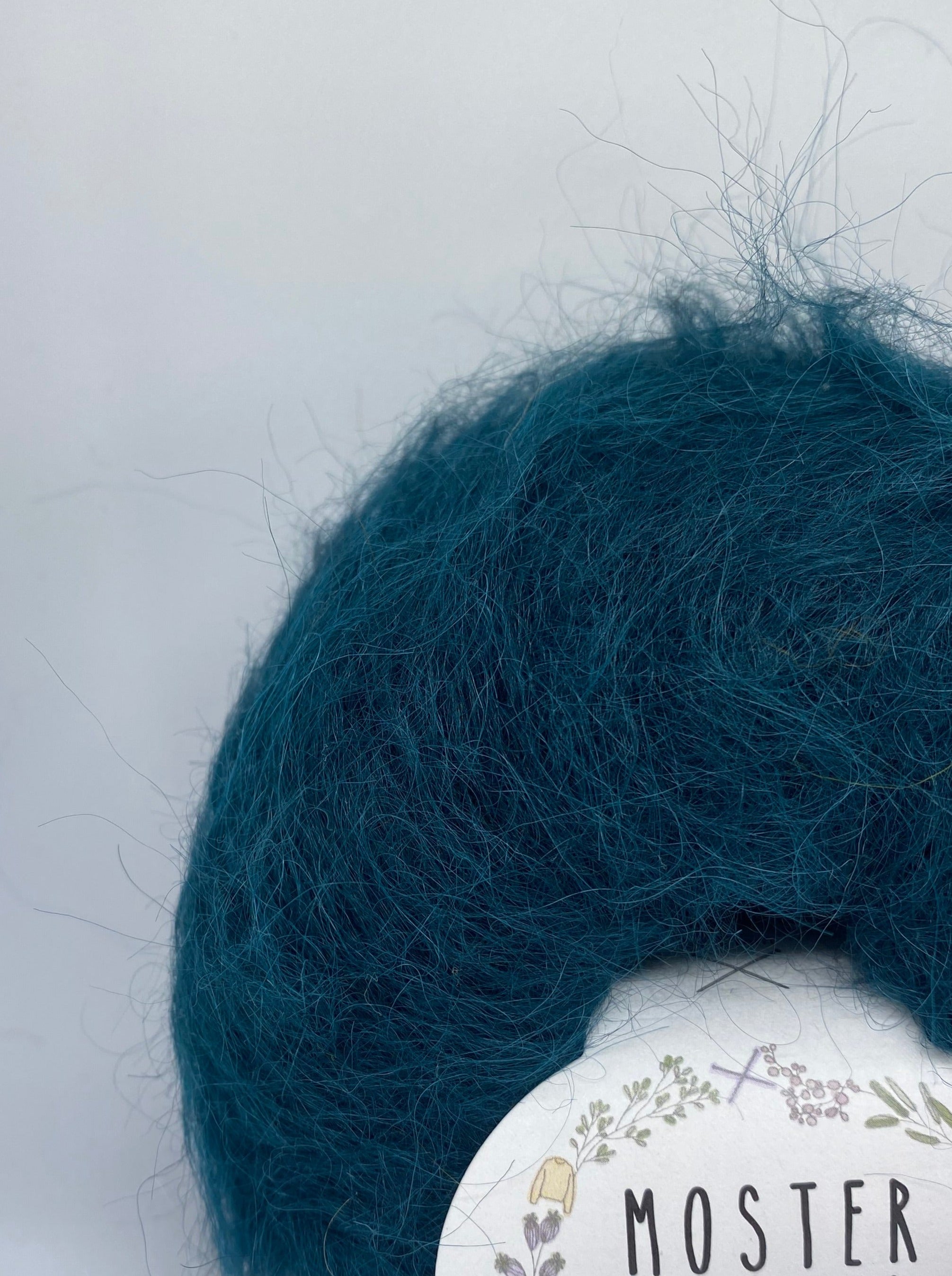 DEEP PETROLEUM (SURI ALPACA &amp; MERINOWOOL)