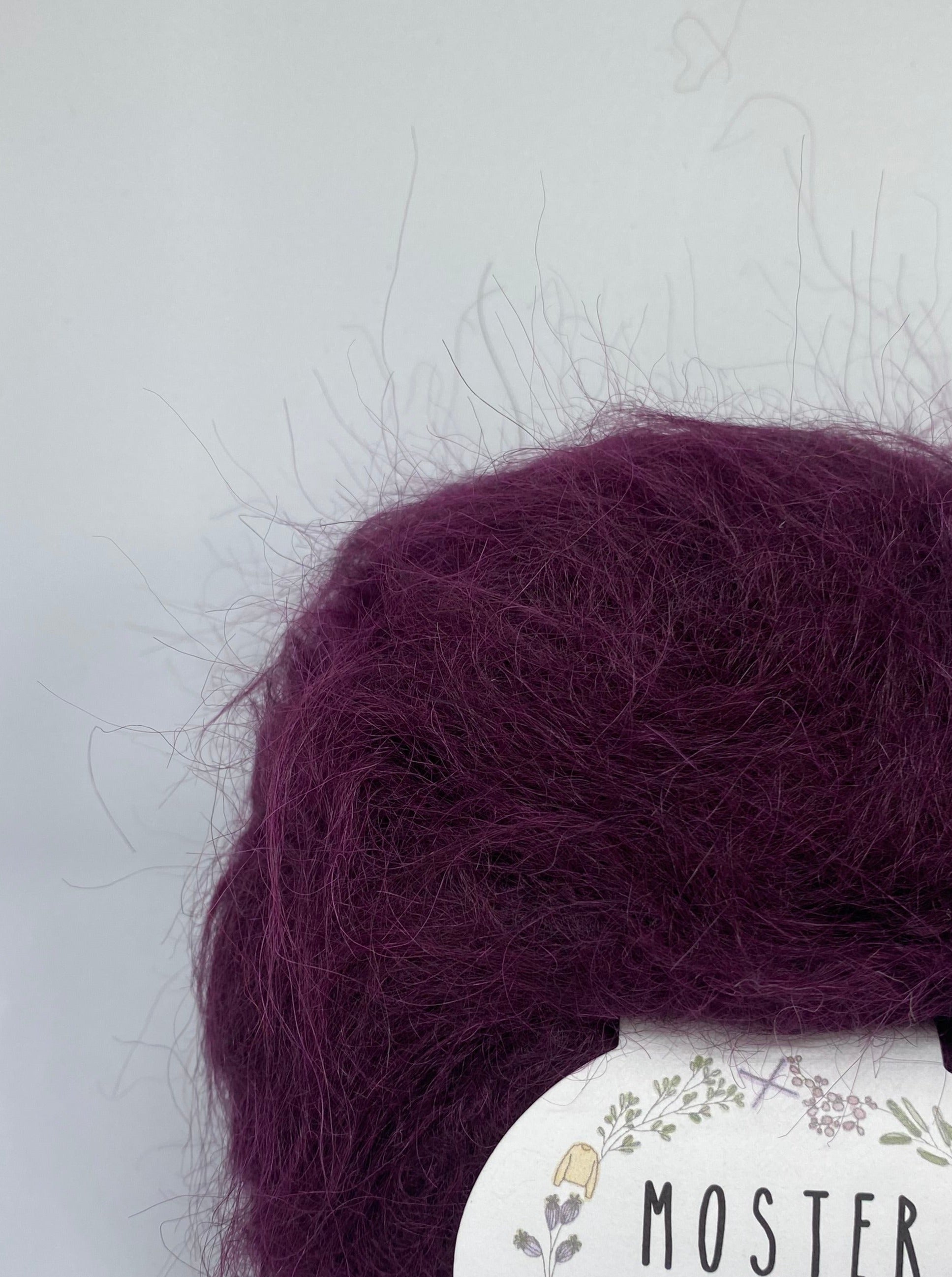 AUBERGINE (SURI ALPACA &amp; MERINO WOOL)