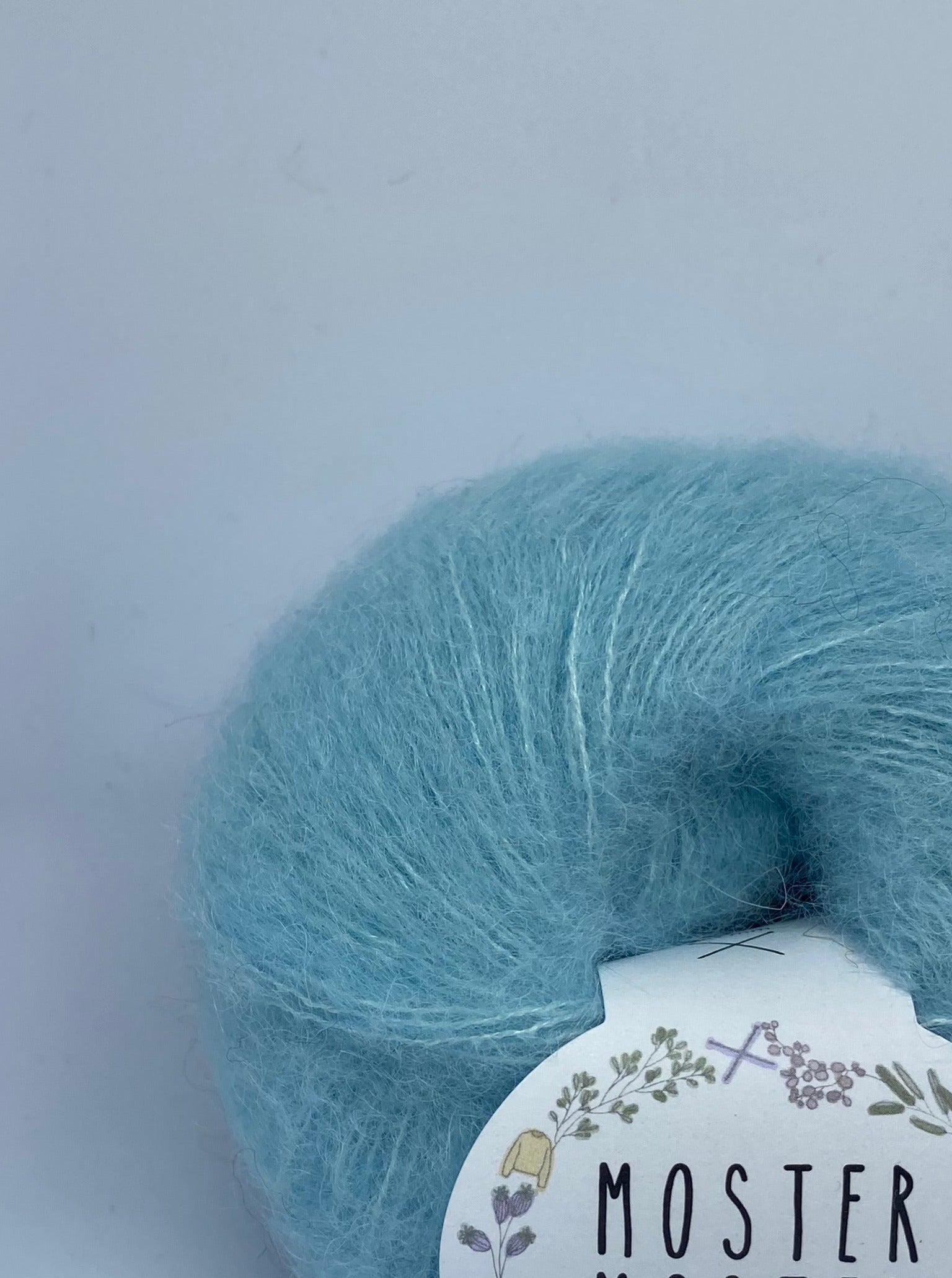 ISBLÅ (BABY ALPACA SILKEMOHAIR)