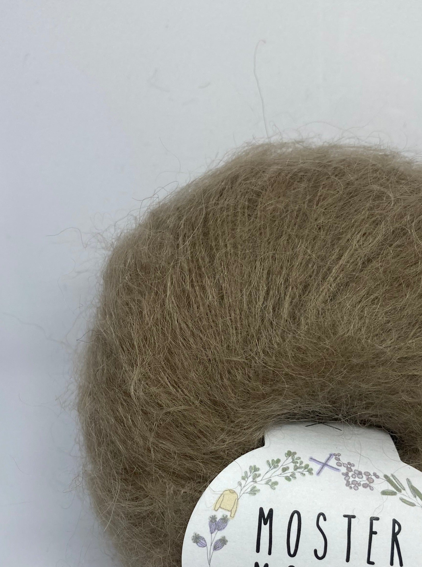 BEIGE (SILKE MOHAIR)