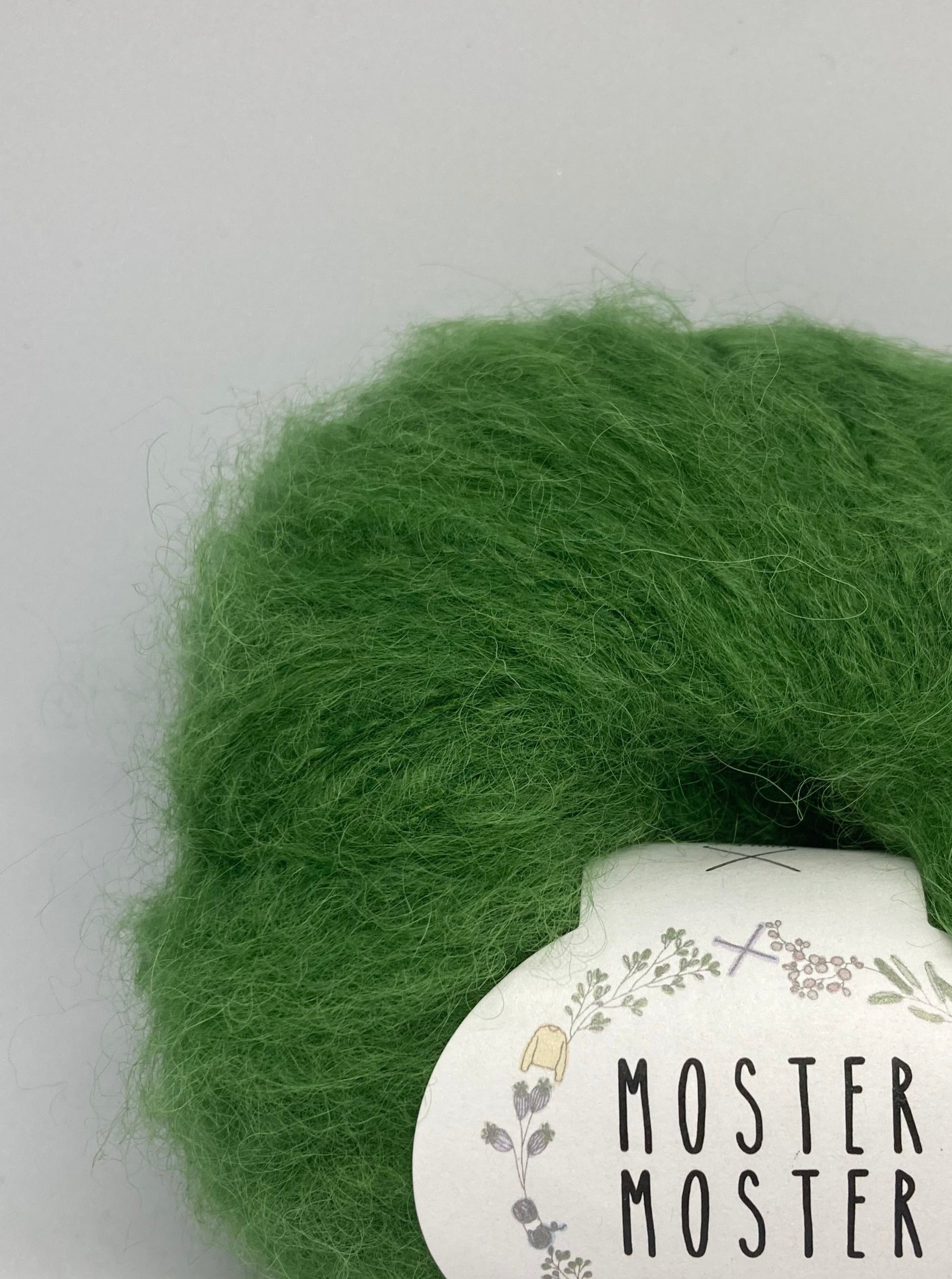 BOTTLE GREEN (SURI ALPACA &amp; MERINO WOOL)