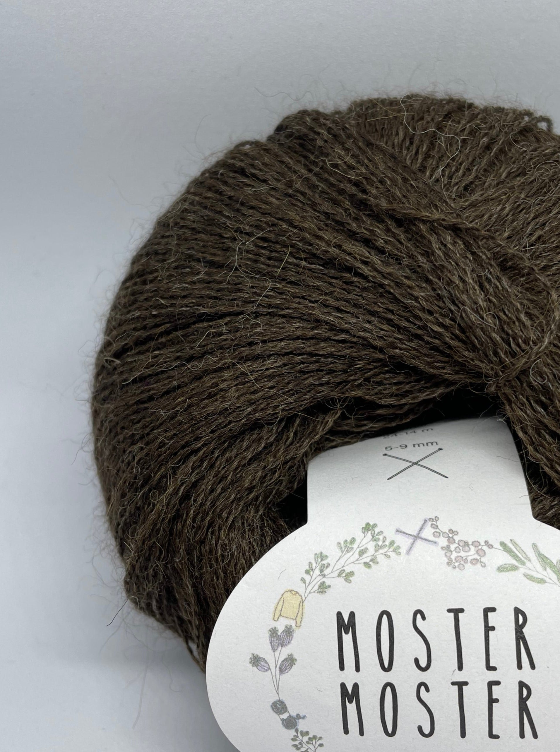 MØRKEBRUN (TYND BABY ALPACA FØLGETRÅD)