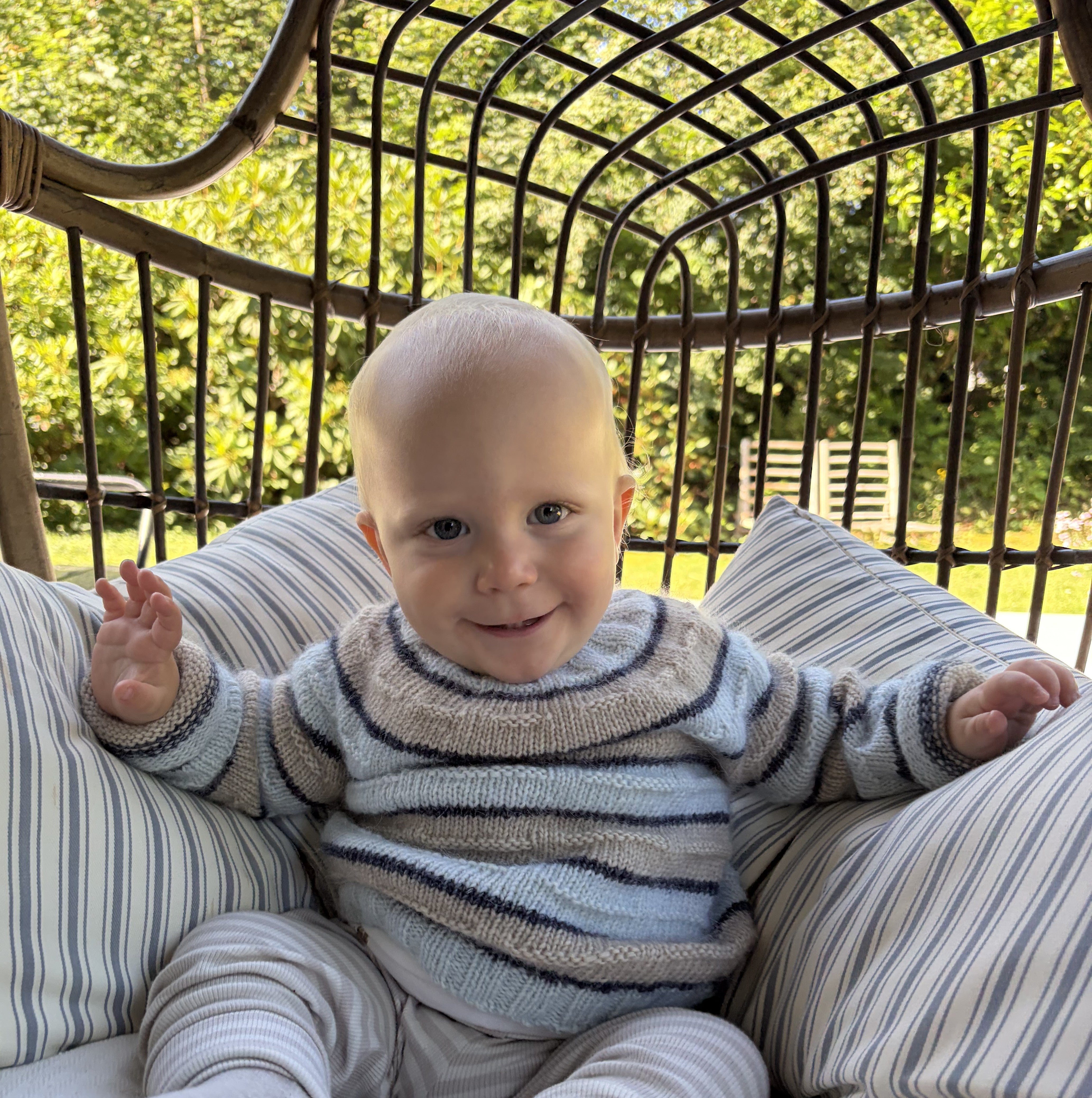 KIT TIL "Børnesweater Jonathan"