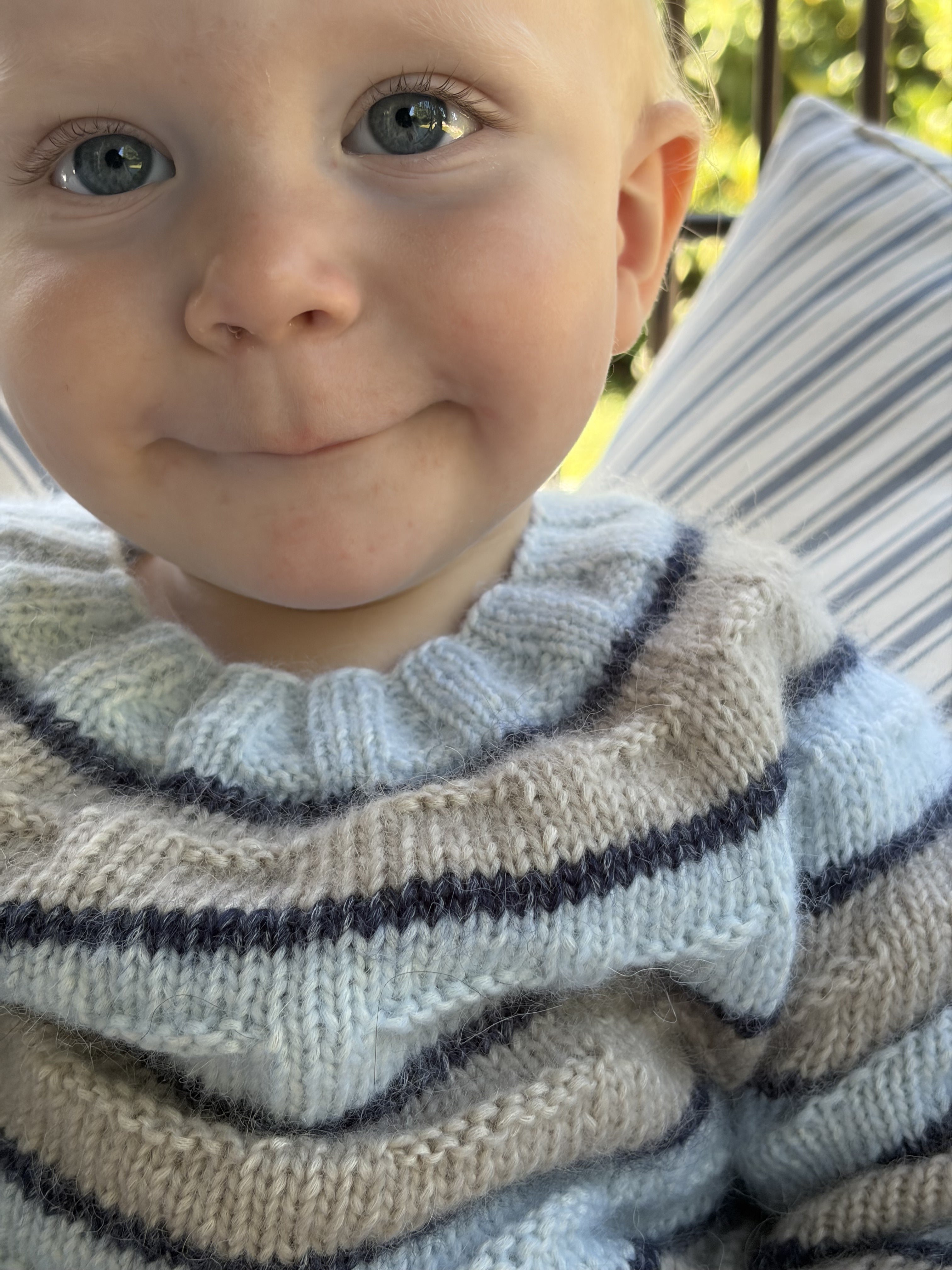 KIT TIL "Børnesweater Jonathan"