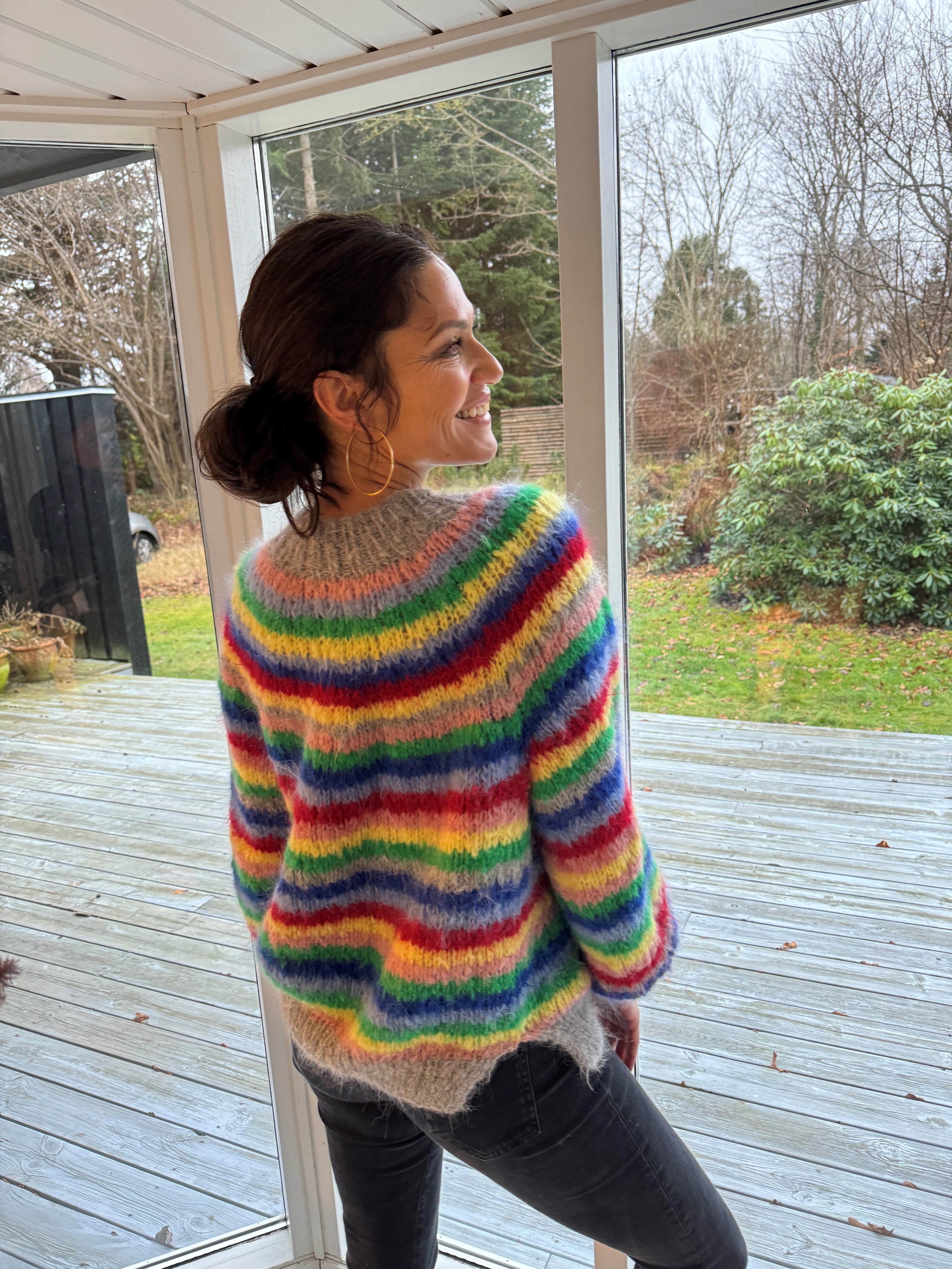 SWEATER RAINBOW