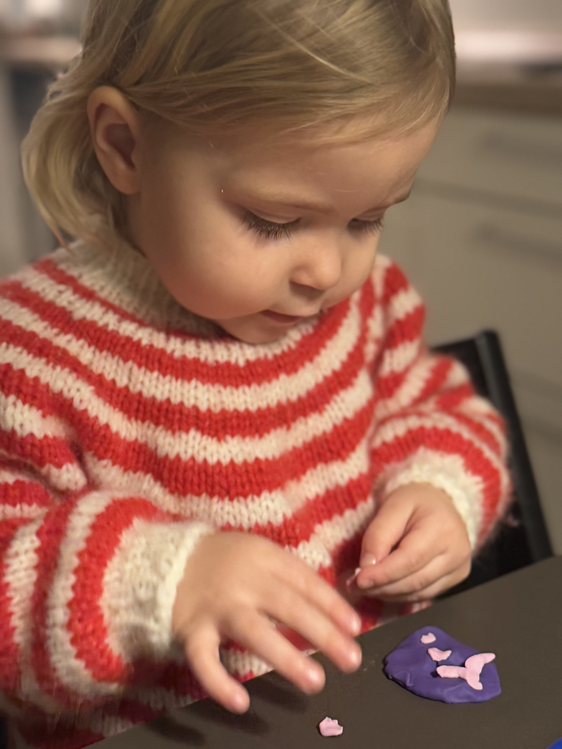 KIT TIL "BØRNESWEATER RØD GRØD MED FLØDE"