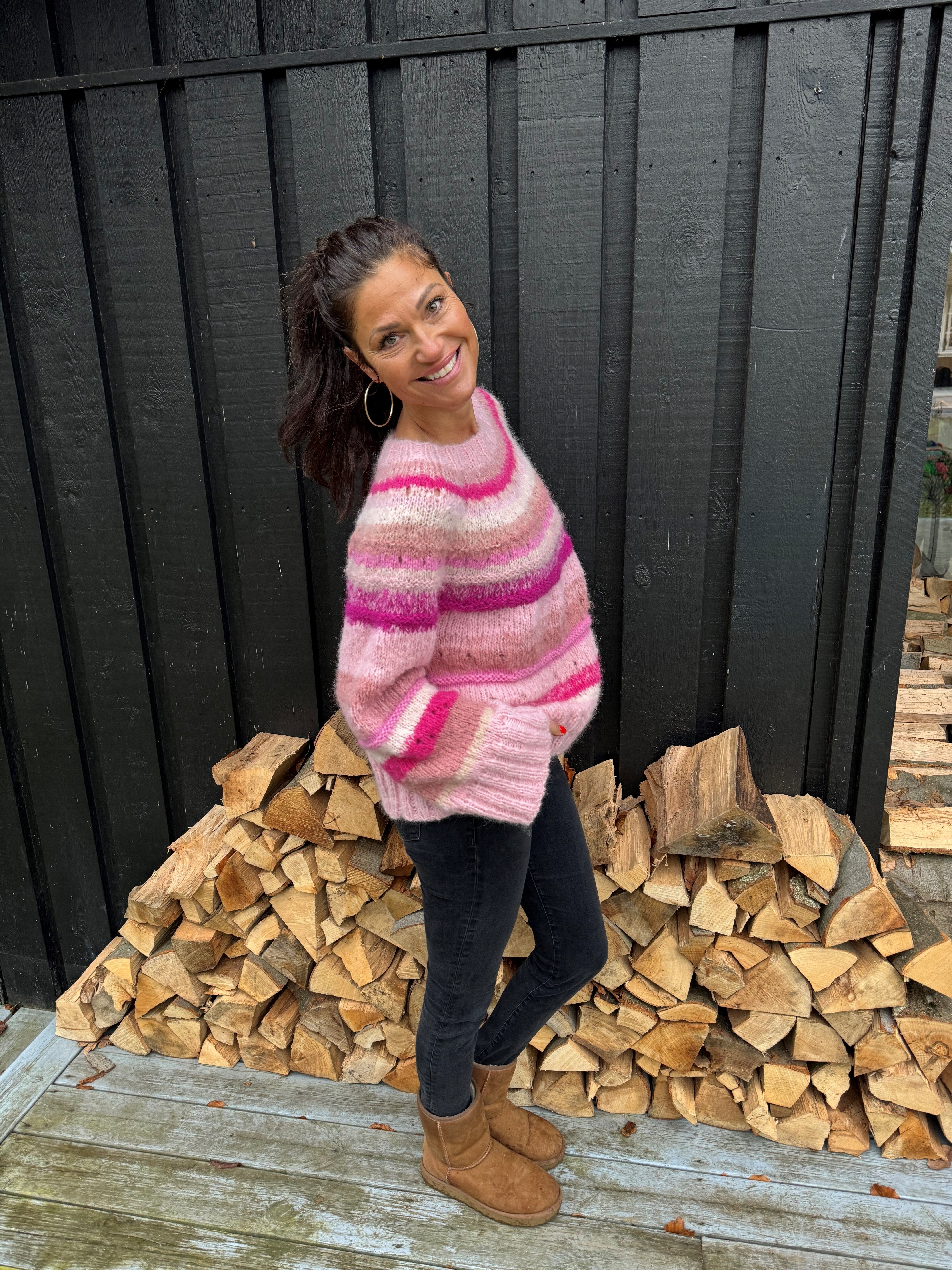 BEGINNER SWEATER HAPPY