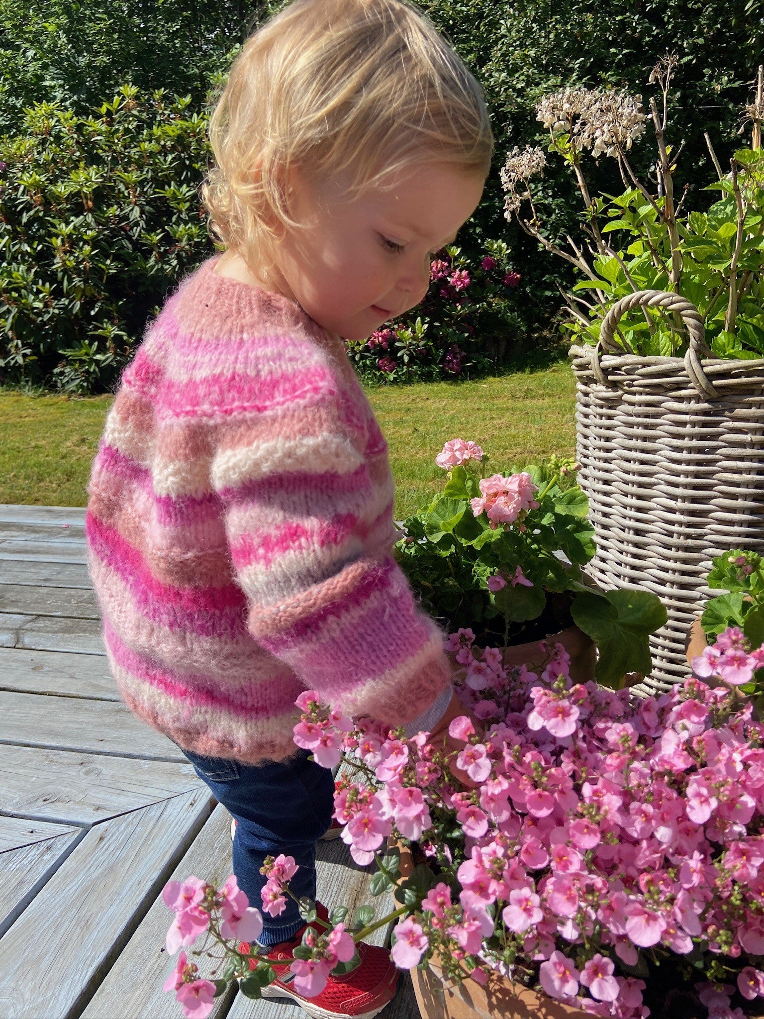 CHILDREN'S SWEATER HAPPY