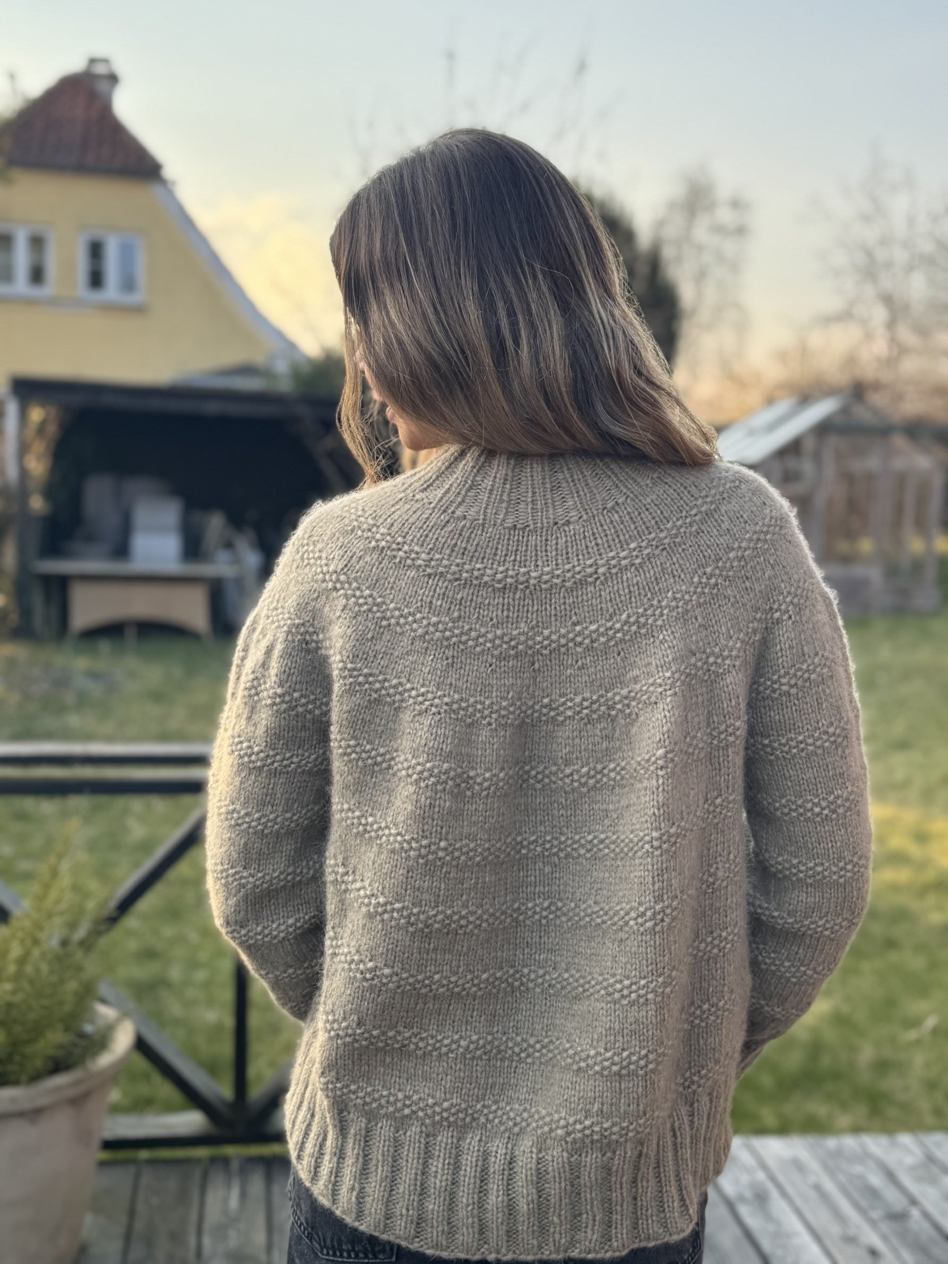 KIT FOR "BEGINNER SWEATER A"