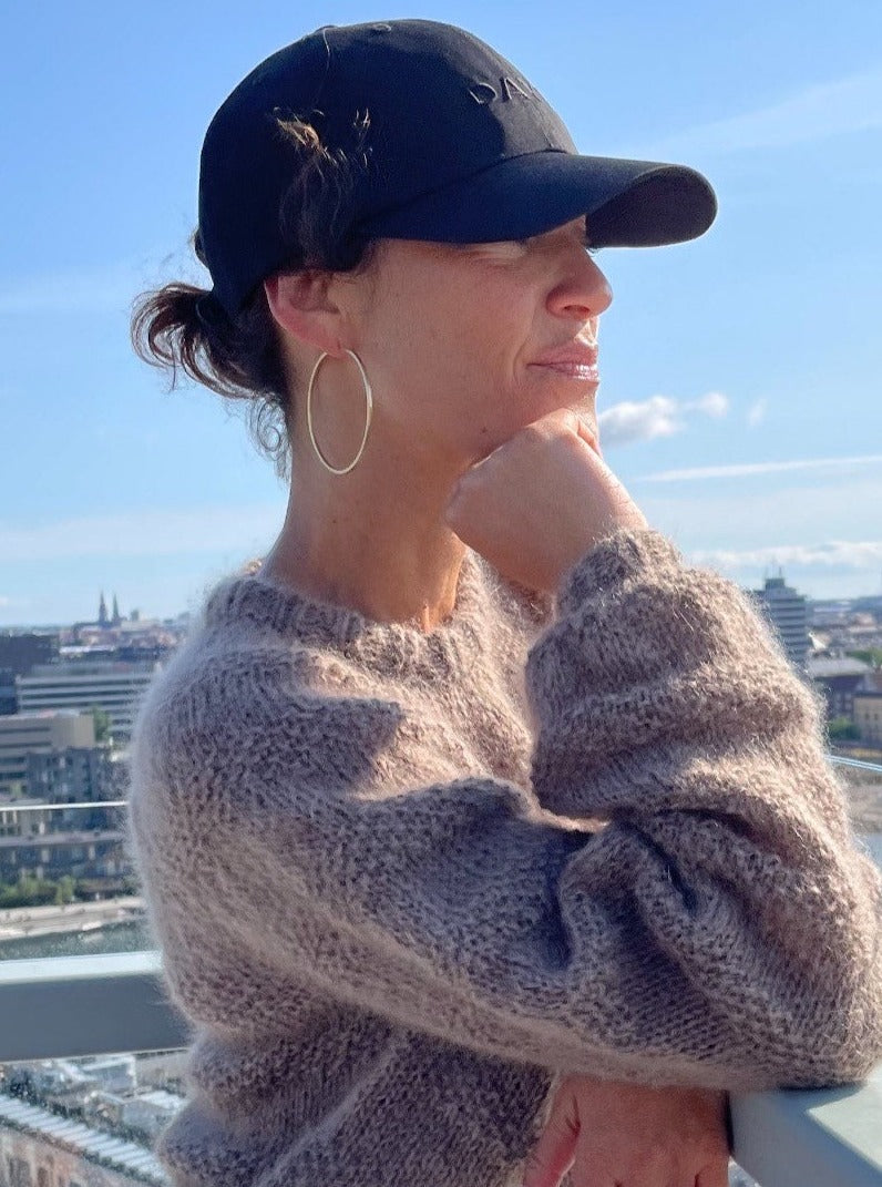 KAMILLA ADULT SWEATER