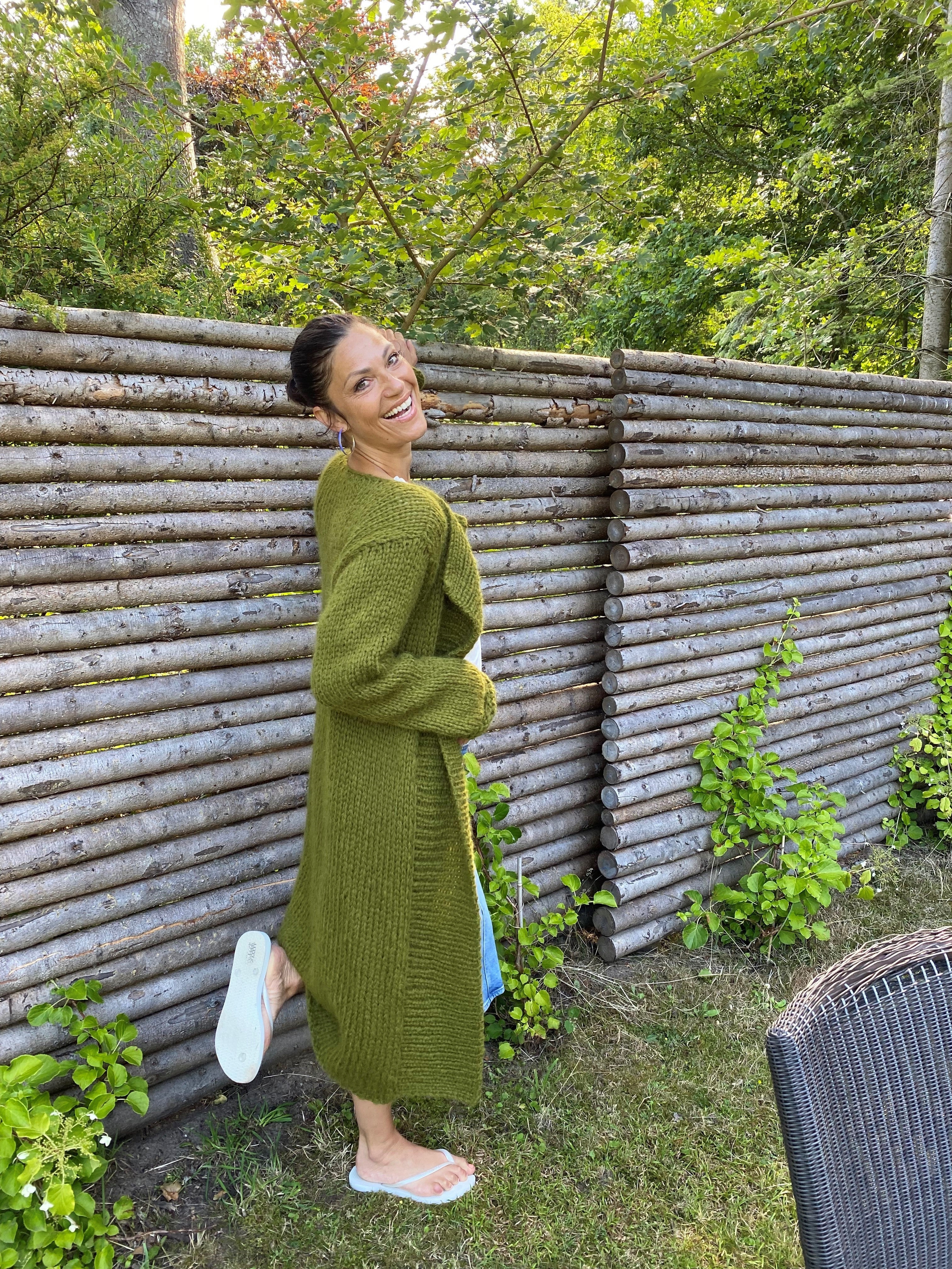 KIT TIL "NYNNE OVERSIZE CARDIGAN"