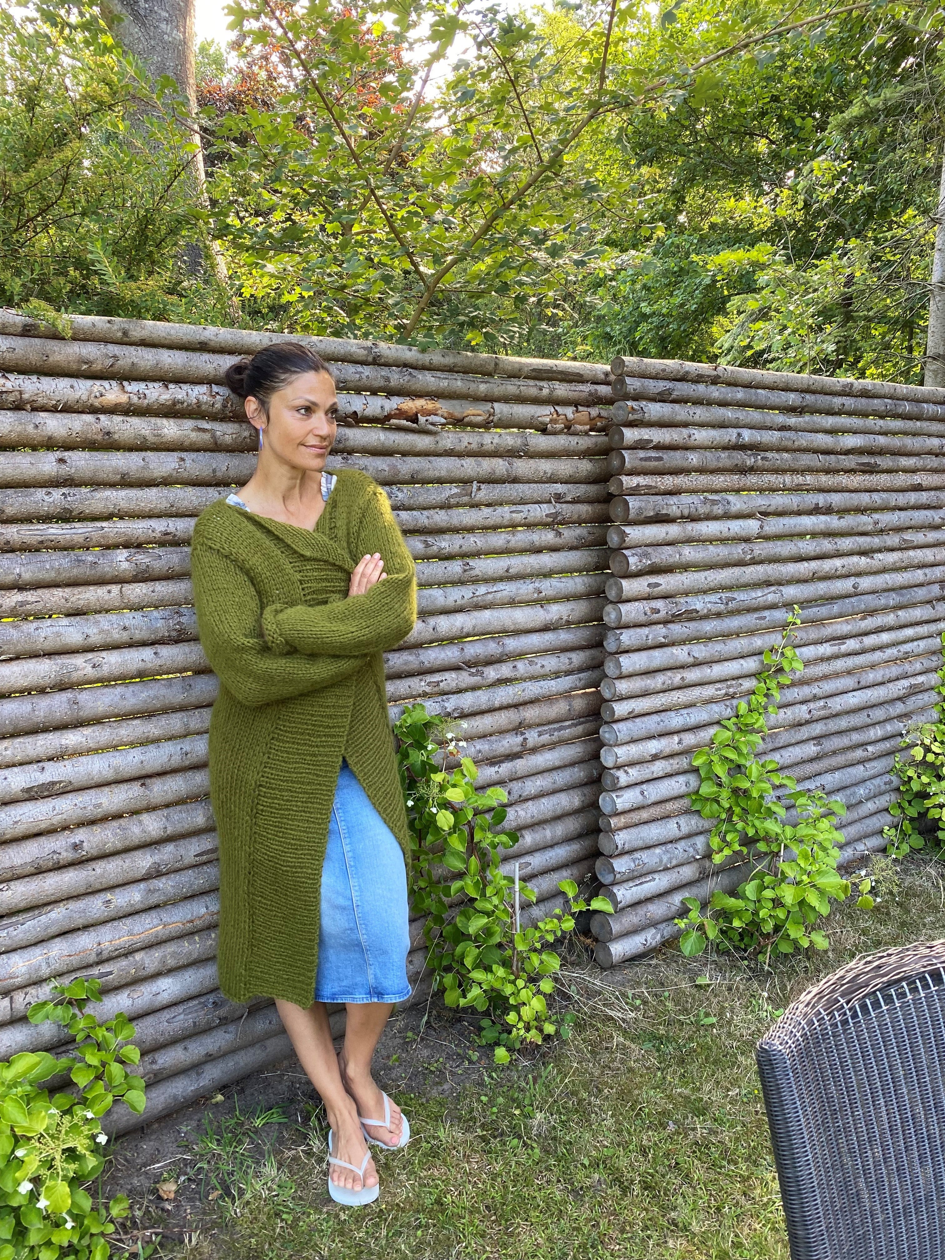 KIT TIL "NYNNE OVERSIZE CARDIGAN"