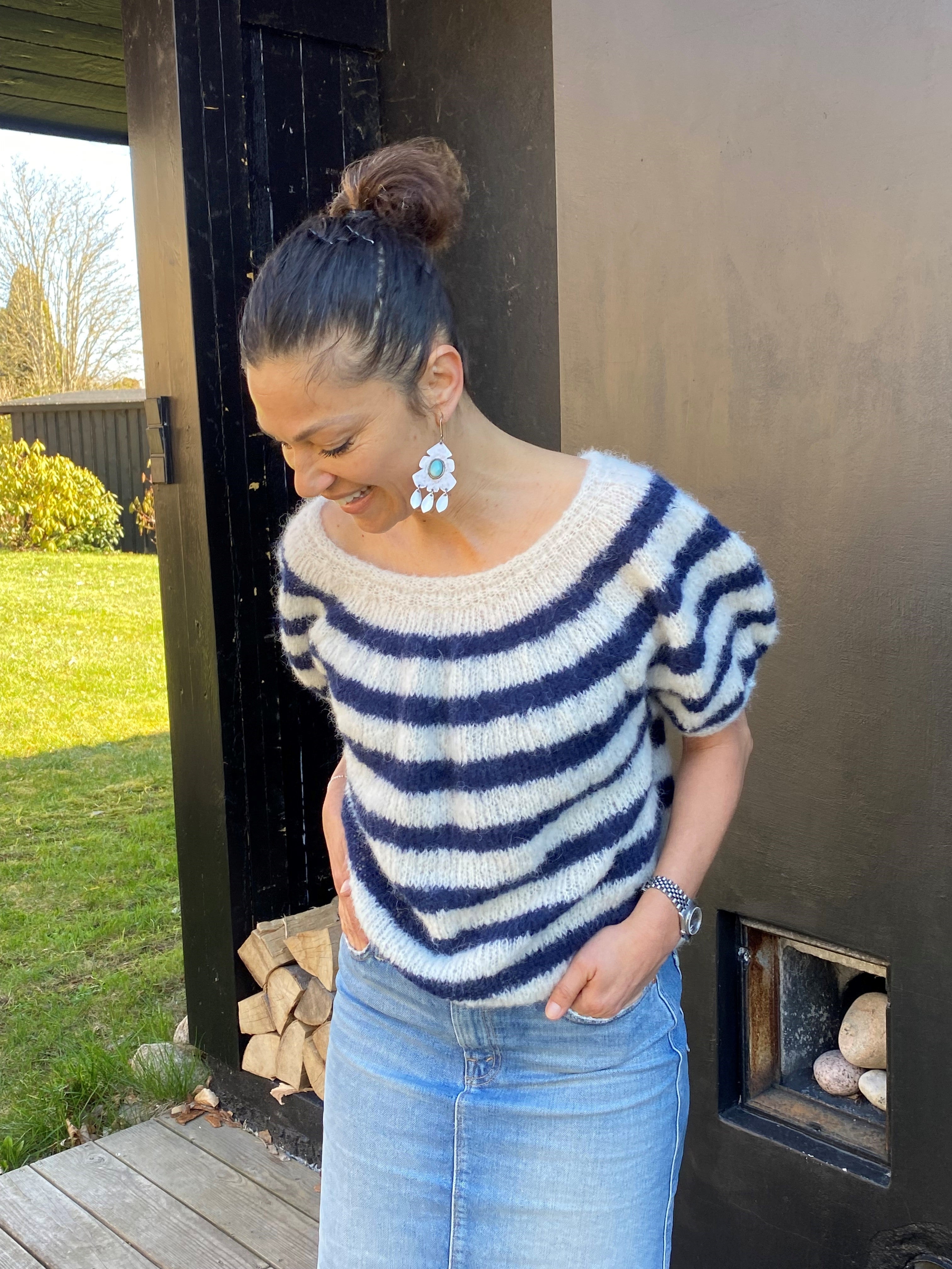 BEGINNER SWEATER C WITH STRIPES